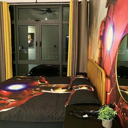 8Scape Residences Batman Vs Ironman@Lsy Home & Leisure Johor Bahru Esterno foto