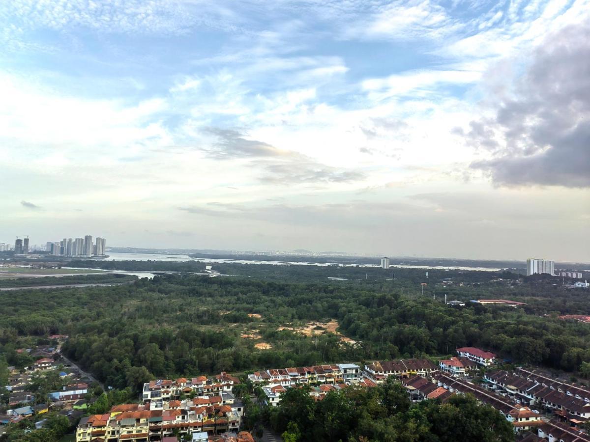 8Scape Residences Batman Vs Ironman@Lsy Home & Leisure Johor Bahru Esterno foto