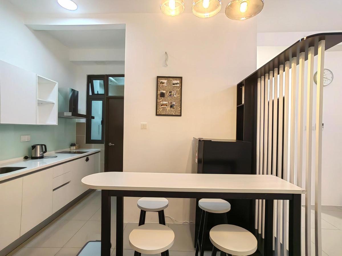 8Scape Residences Batman Vs Ironman@Lsy Home & Leisure Johor Bahru Esterno foto