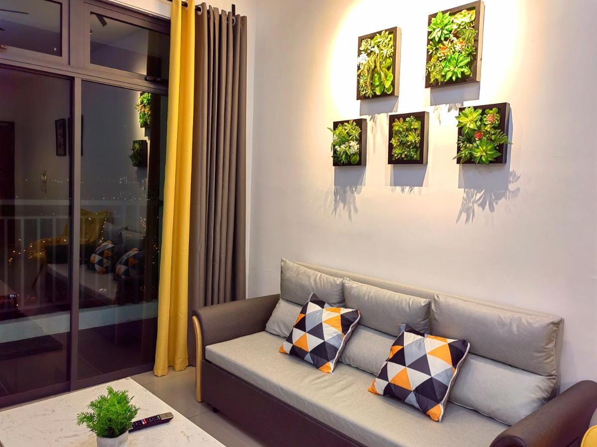 8Scape Residences Batman Vs Ironman@Lsy Home & Leisure Johor Bahru Esterno foto